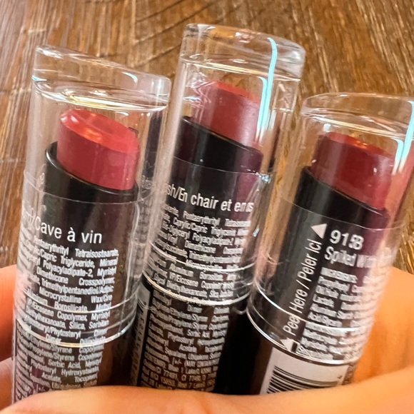 Wet n Wild lipstick three pack pink rose wine color - Picture 3 of 4